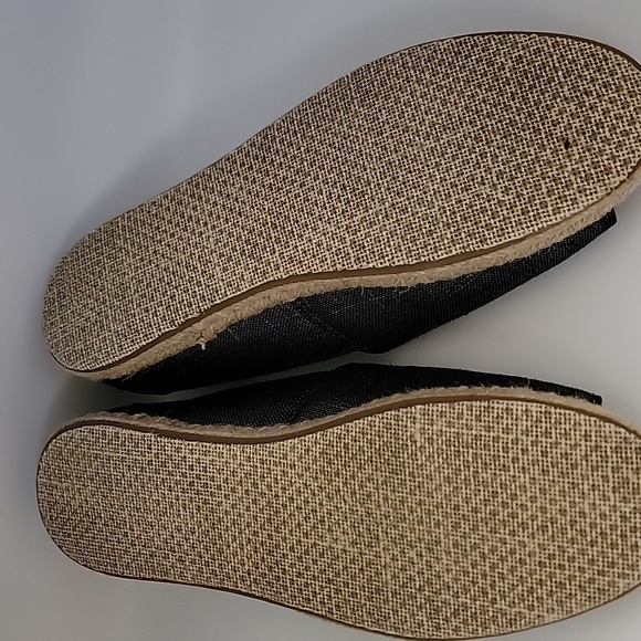 New TOMS SIZE 8.5 - Picture 5 of 5
